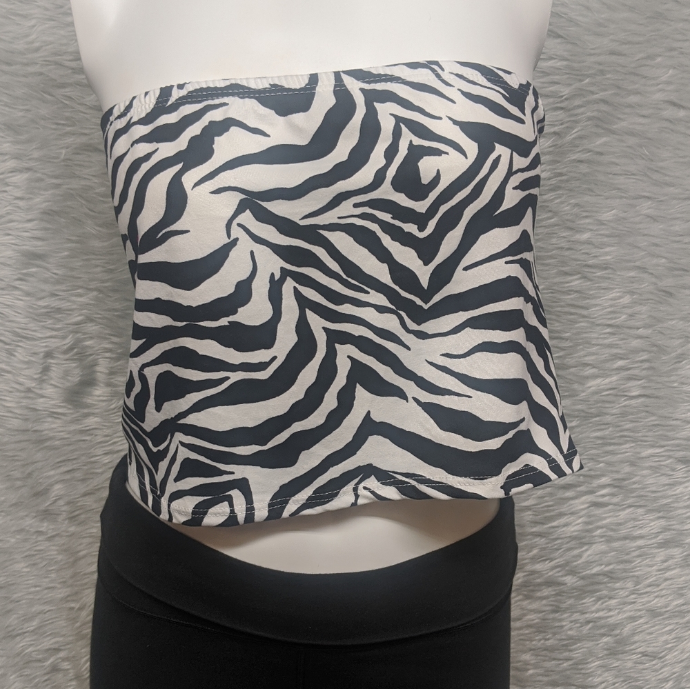 ☀️New without tags Rue 21 zebra tube top--size XL
